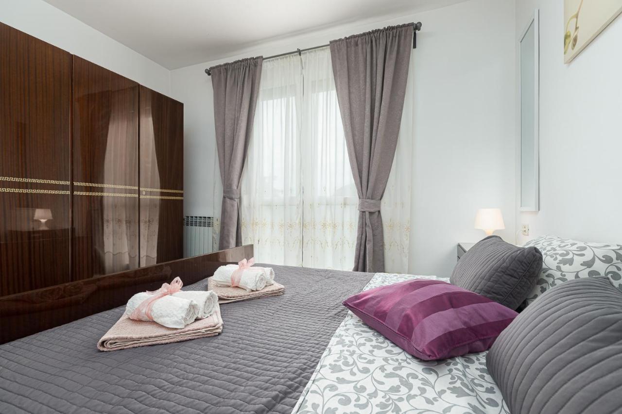 Dea B4+1 Apartment Porec Exterior photo